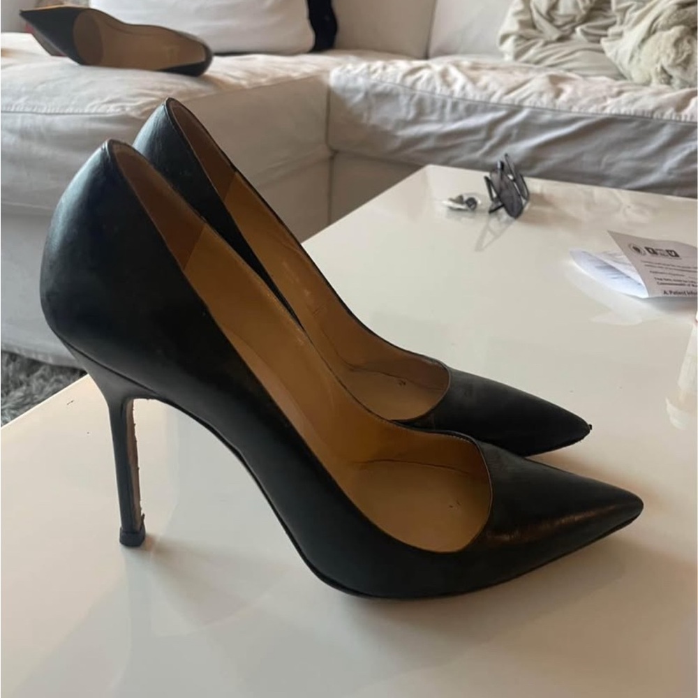 Manolo Blahnik size 7, black